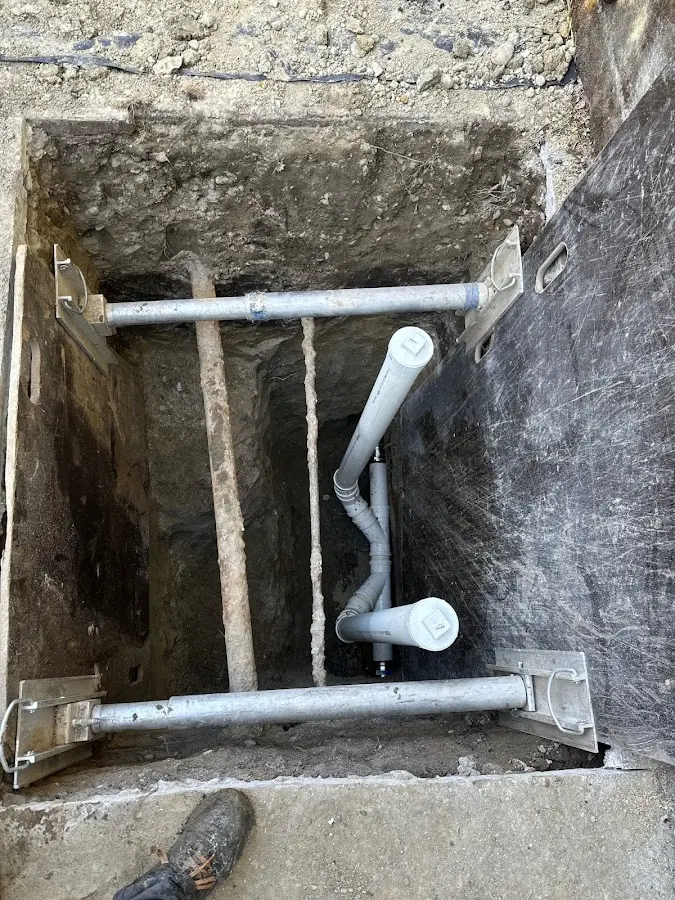 Experienced plumber completing Gas Line Repair work in Lloyd